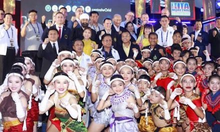 “จัดยิ่งใหญ่ให้โลกจำ” คีตะมวยไทยสู่นานาชาติ WMC Kita Muaythai Thailand Championships 2023 เปิดยิ่งใหญ่ประชัน 12 ทีมหน้าศูนย์การค้าเซ็นทรัลเวิลด์ (Central World) ถนนราชดำริ เขตปทุมวัน กรุงเทพ ฯ